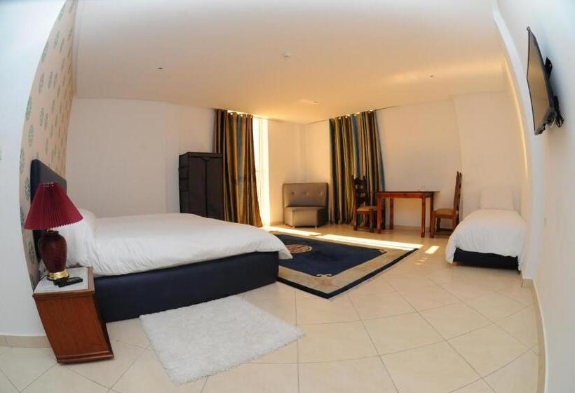 컴포트 트리플 룸, Free Zone