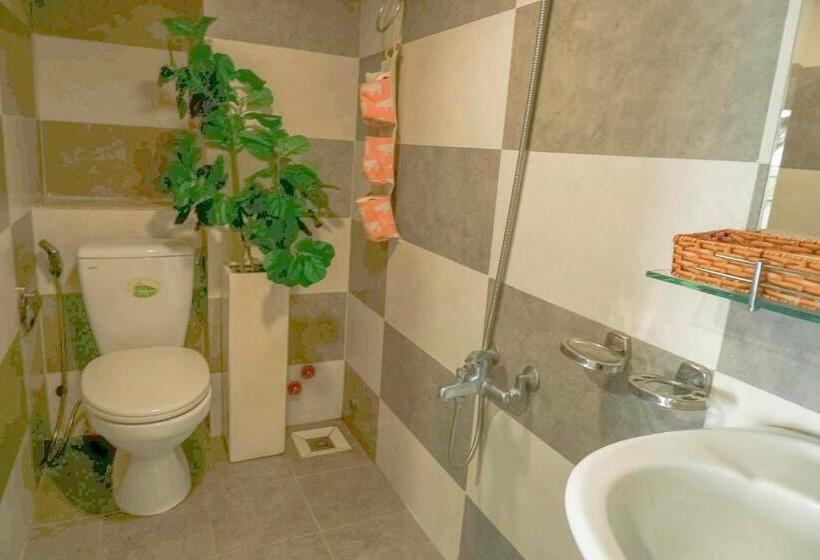 Standard Triple Room with Terrace, Galaxy Boutique Sai Gon Central