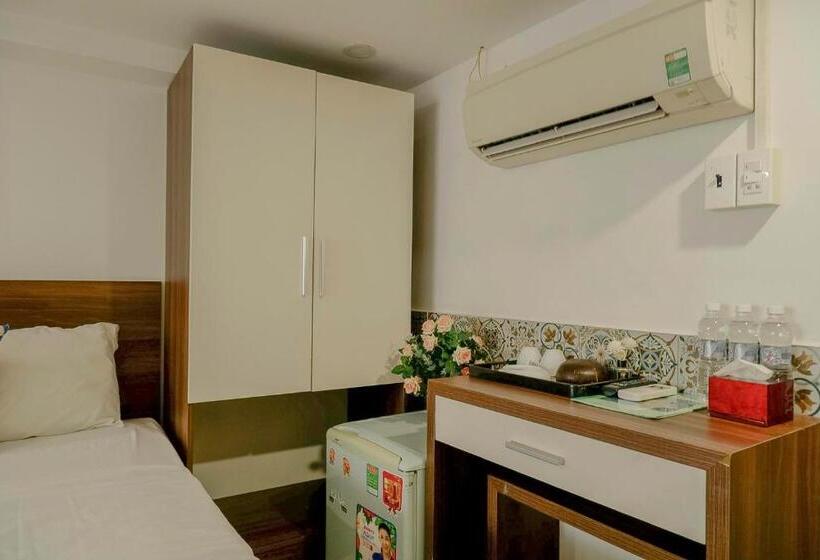 Standard Triple Room with Terrace, Galaxy Boutique Sai Gon Central