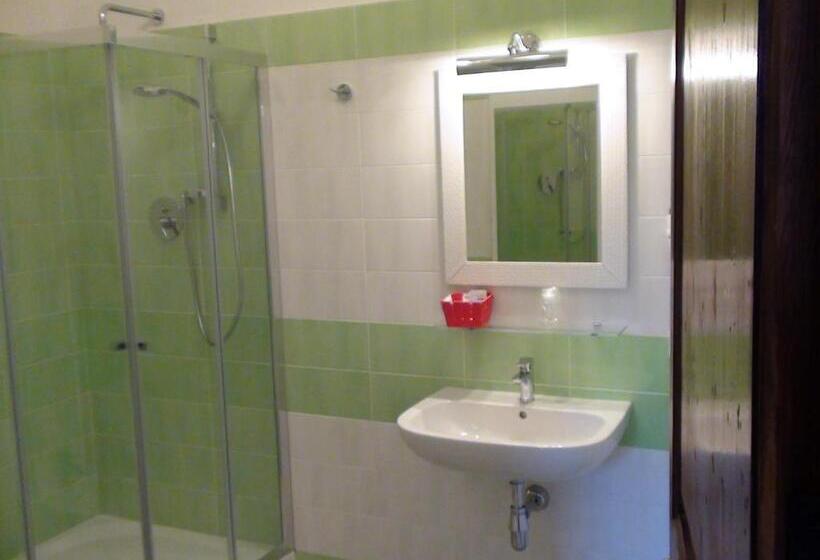 标准工作室带阳台, Residenza Le Zagare