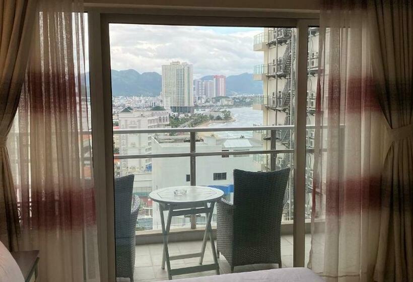 استودیو استاندارد با بالکن, Lotus Village Nha Trang