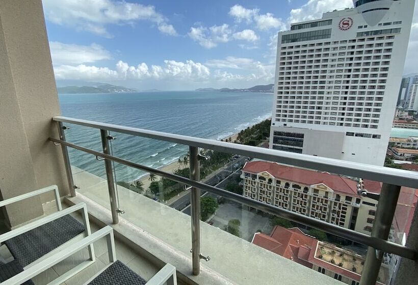 استودیوی لوکس, Lotus Village Nha Trang