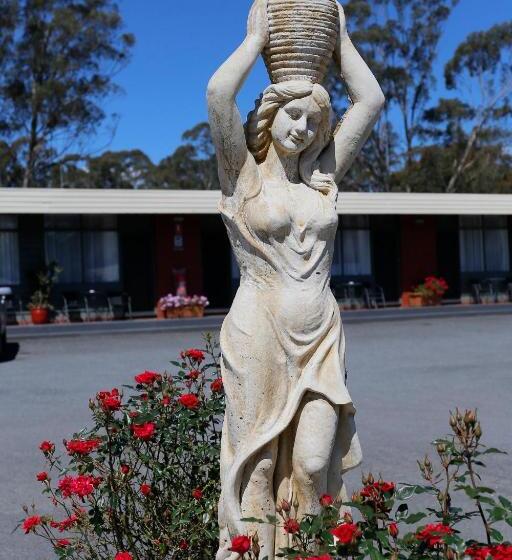 패밀리 룸, Seymour Motel