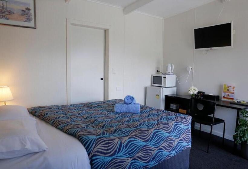 패밀리 룸, Seymour Motel