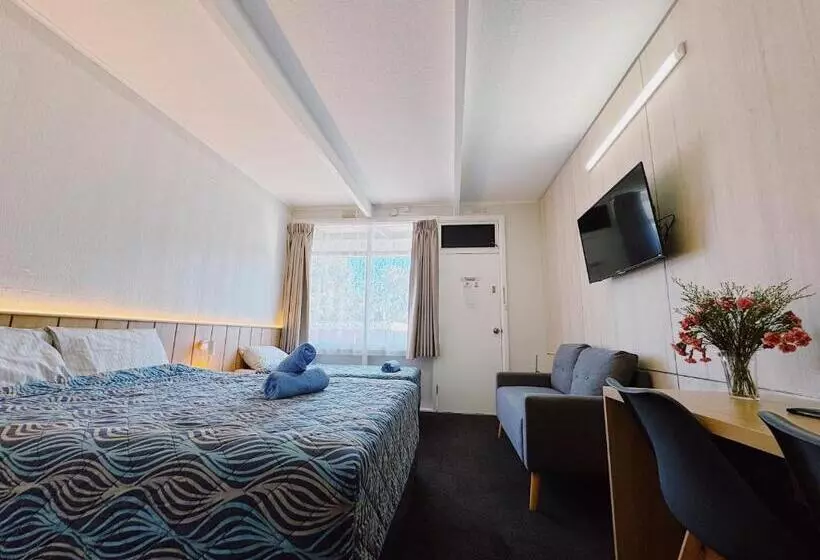 エコノミールーム, Seymour Motel
