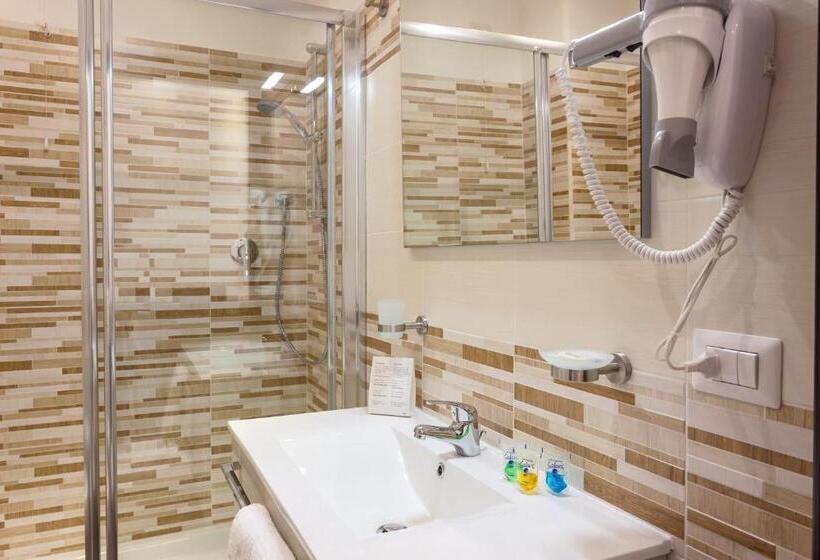 اتاق استاندارد سه نفره, B&b Sol Romae