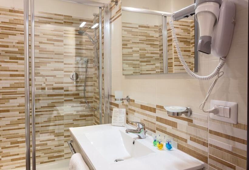 اتاق استاندارد سه نفره, B&b Sol Romae