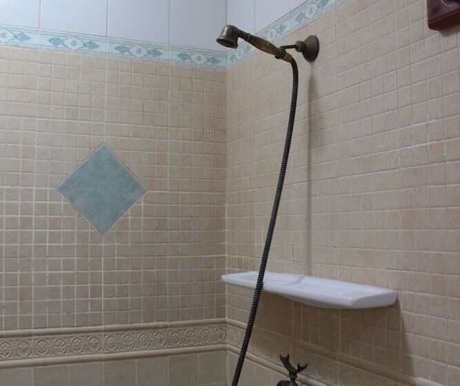 اتاق لوکس, Felicidad