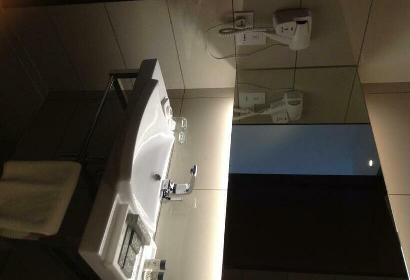 اتاق سوپریور, Kings Green