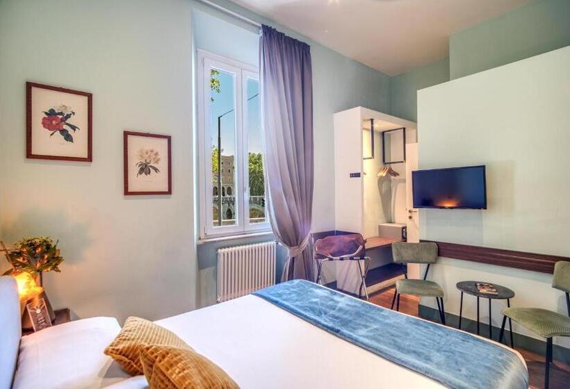 Comfort Room, Tree Charme