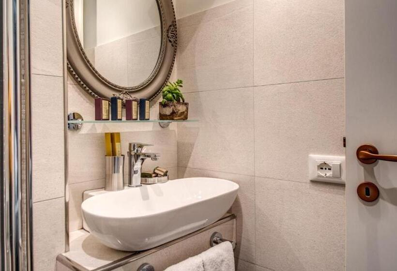 Superior Room, Tree Charme