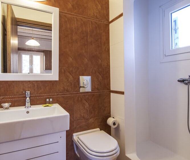 带按摩浴缸和海景的套房, Manolia View Mykonos