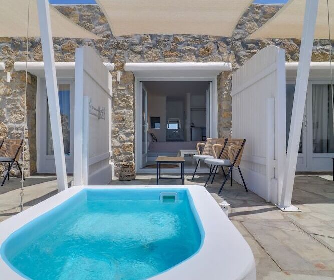 带按摩浴缸和海景的套房, Manolia View Mykonos