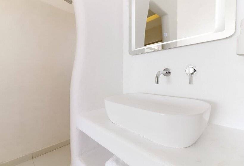 带按摩浴缸和海景的套房, Manolia View Mykonos