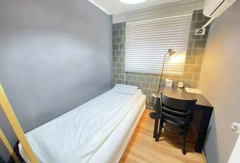 اتاق استاندارد یک نفره, Aroha Guesthouse Seoul Station