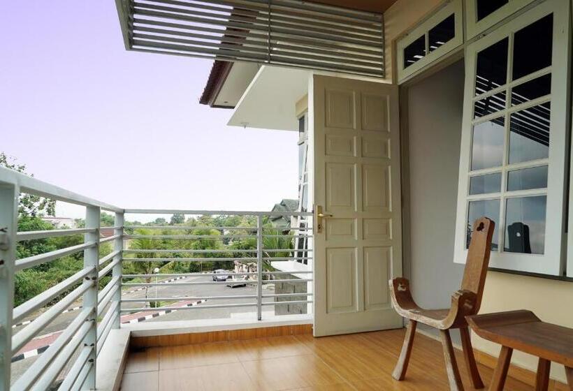 スーペリアールーム, Omah Sastro