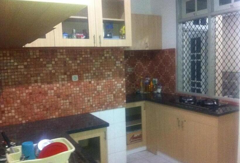 スーペリアールーム, Omah Sastro