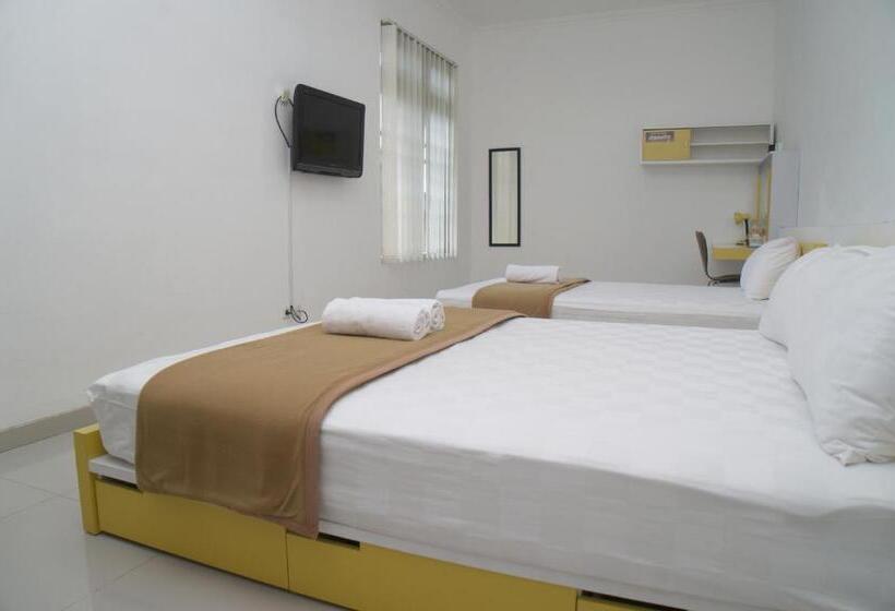 ファミリールーム, Omah Sastro