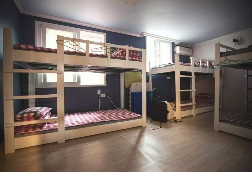 تختخواب در اتاق مشترک, Suncheon Guesthouse Nreem