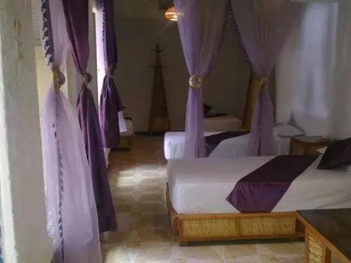 سوییت, Riad Azrou