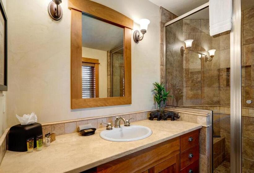 4ベッドルームハウス, The Porches