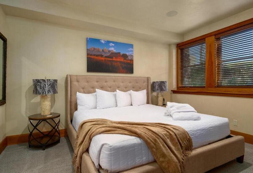 4ベッドルームハウス, The Porches