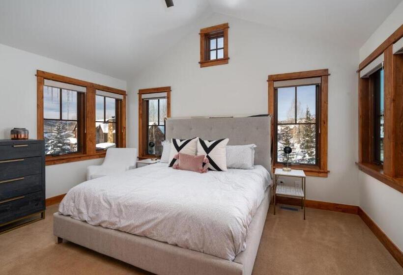 1ベッドルームハウス, The Porches