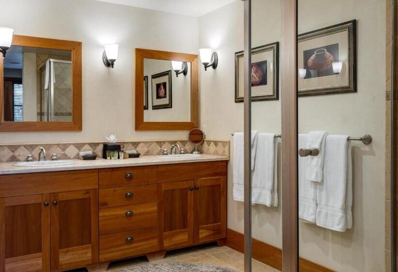 4ベッドルームハウス, The Porches