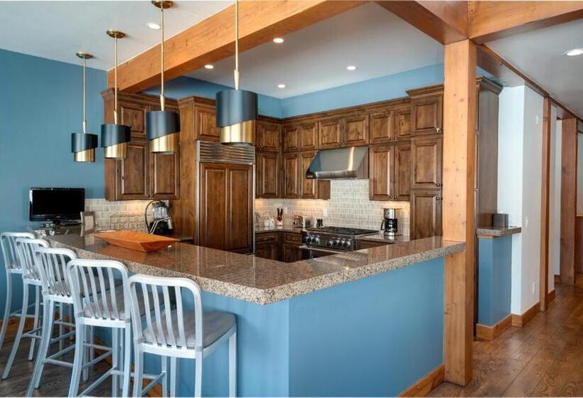 1ベッドルームハウス, The Porches