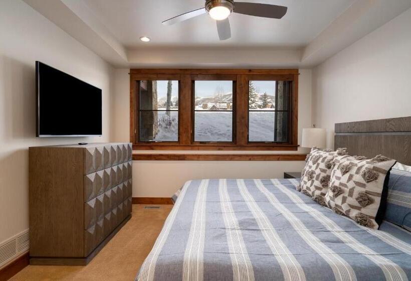 1ベッドルームハウス, The Porches