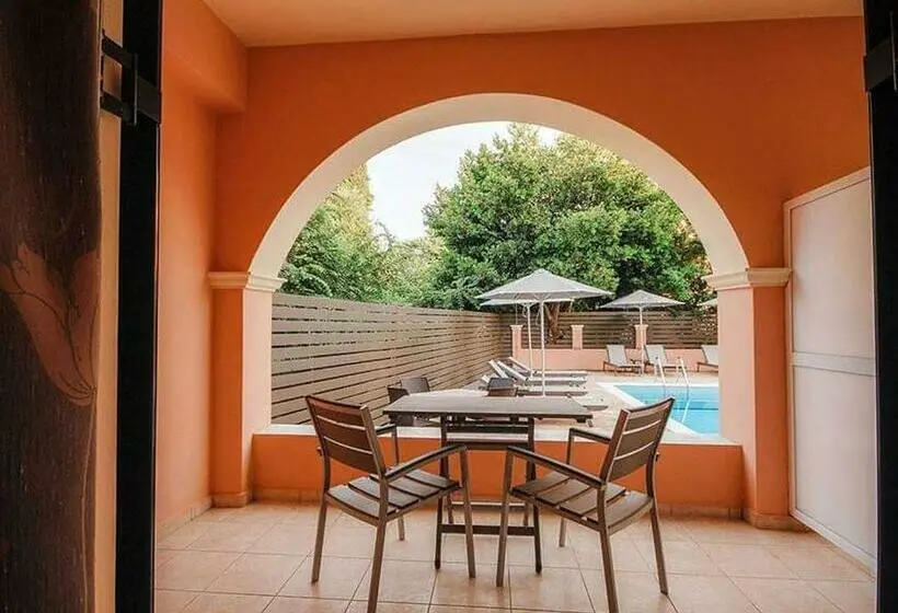 استودیوی لوکس, Bella De Lux Apts