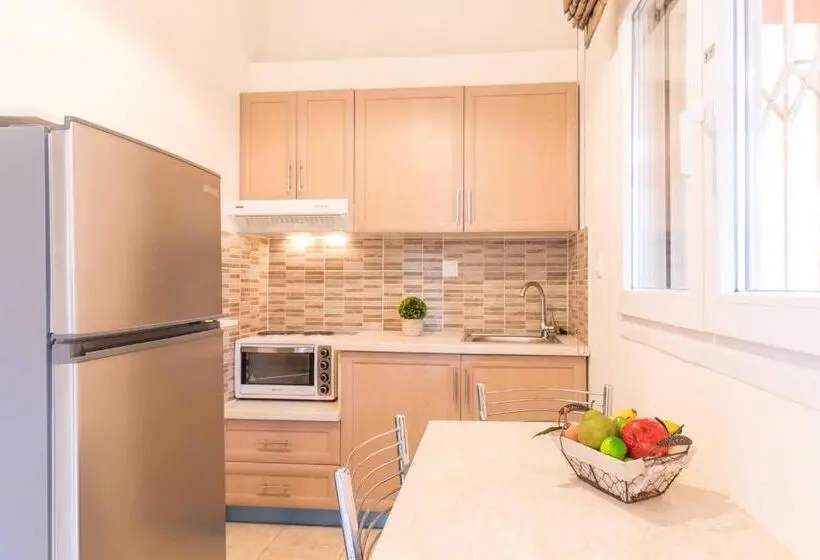 آپارتمان 1 خوابه با چشم‌انداز استخر, Bella De Lux Apts