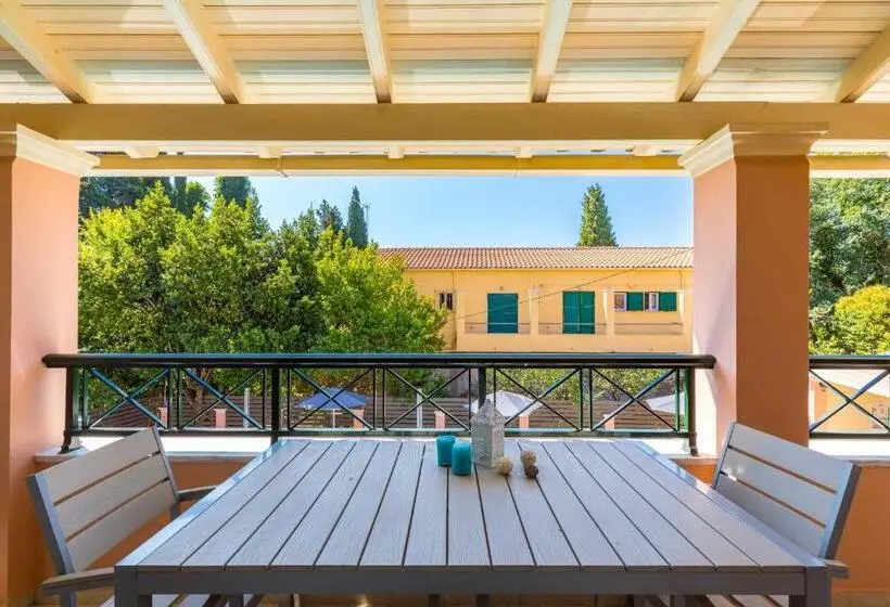 آپارتمان 1 خوابه با چشم‌انداز استخر, Bella De Lux Apts