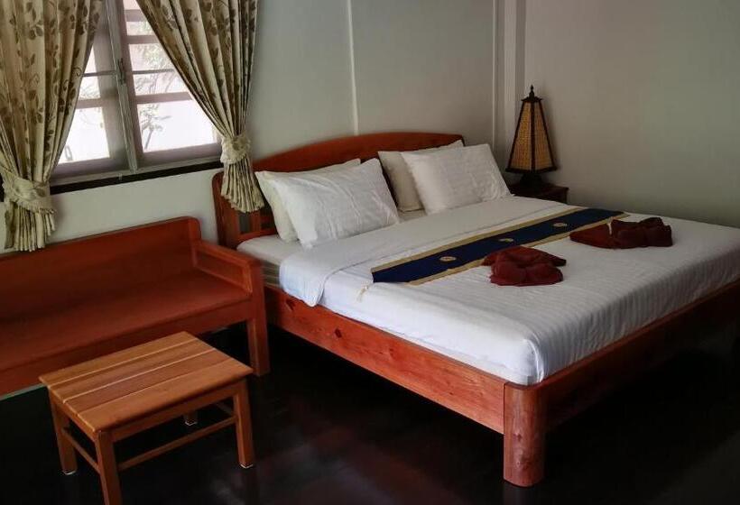 Superior bungalow garden view, Blue Diamond Resort