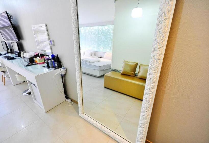 غرفة عائلية, Boutique Hotel Aria Nampo