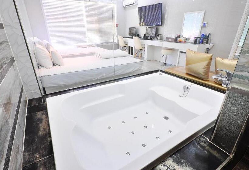 غرفة عائلية, Boutique Hotel Aria Nampo