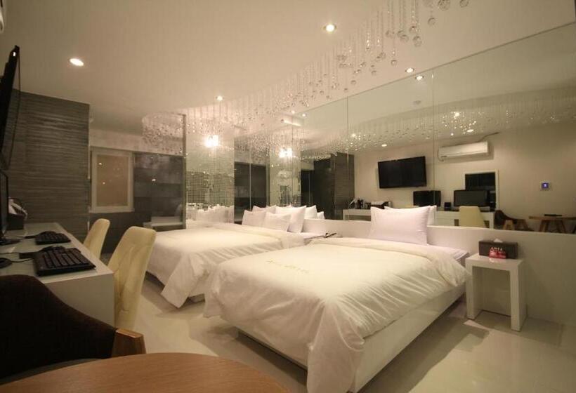 Люкс, Boutique Hotel Aria Nampo