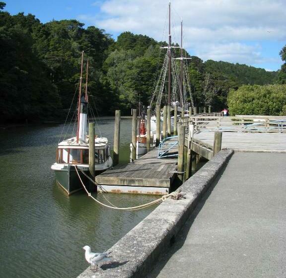 스탠다드 스튜디오, Bridgehouse Lodge