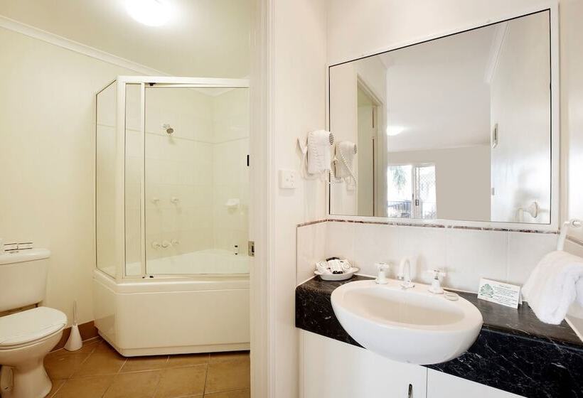 آپارتمان 1 خوابه, Glenmore Tavern