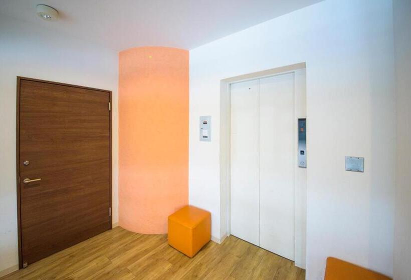 إستوديو قياسى, Nahawest Inn