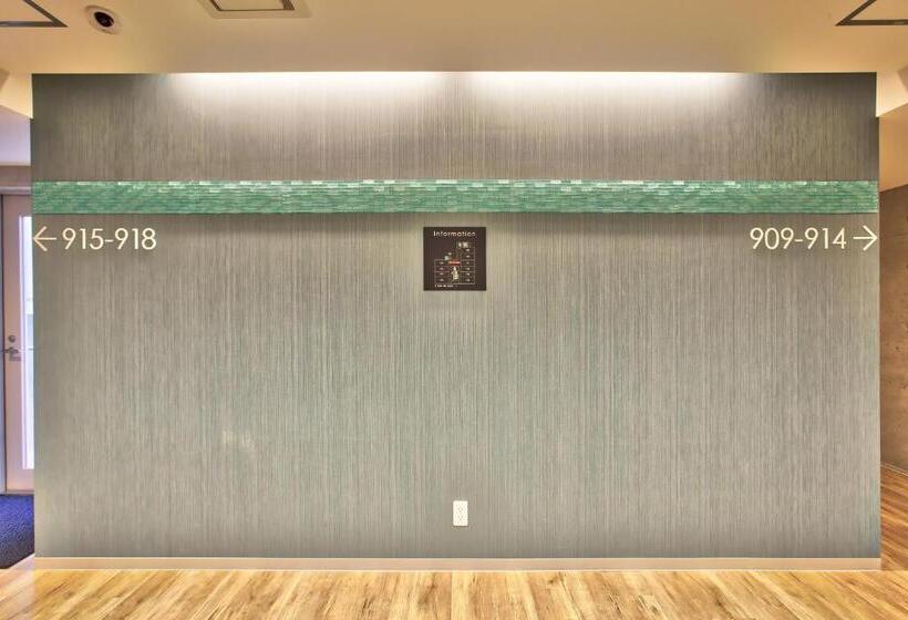 Camera Standard Piano Superiore, Nahawest Inn