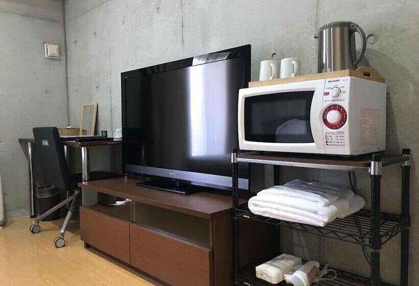 Camera Comfort, Nahawest Inn