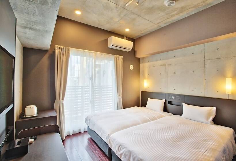 Camera Standard Piano Superiore, Nahawest Inn