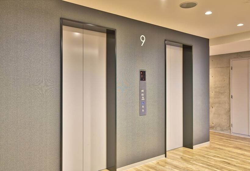 Camera Standard Piano Superiore, Nahawest Inn