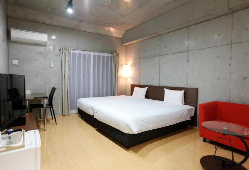 Camera Deluxe, Nahawest Inn