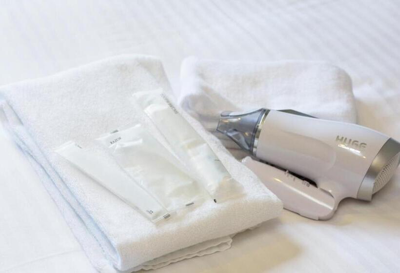 Camera Tripla Deluxe, Nahawest Inn