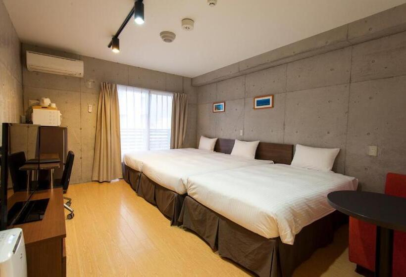 Camera Tripla Deluxe, Nahawest Inn