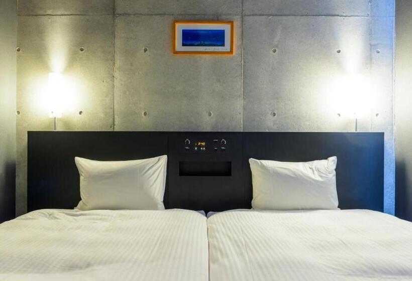 Camera Standard Piano Superiore, Nahawest Inn