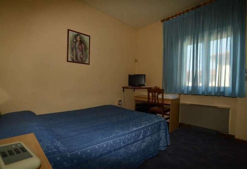 スタンダードシングルルーム, One