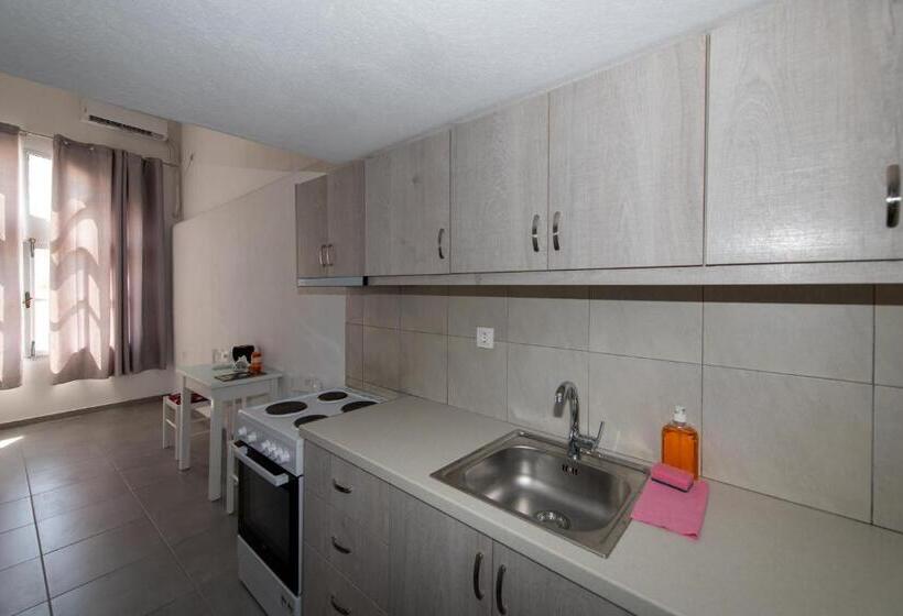 Estudio Estándar, Porto Castello